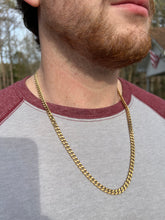 Load image into Gallery viewer, Gold Cuban Chain (24”)